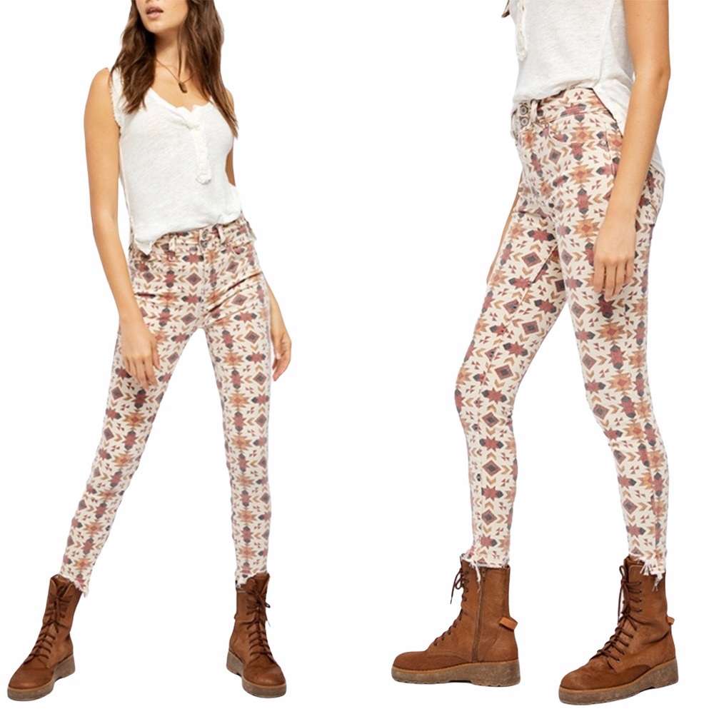 new Free People 𖠌 Wild Child Raw Hem Skinny Jean 𖠌 Ivory with Tribal Print 𖠌 - Picture 3 of 17